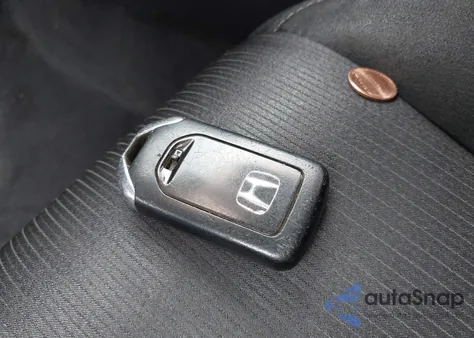 2019 Honda Accord Lx z USA, uszkodzony, nr VIN 1HGCV1F14KA046157